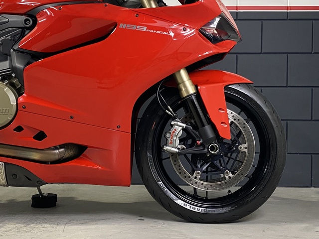 ducati - 1199-panigale