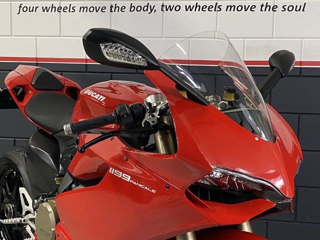 ducati - 1199-panigale