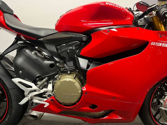 ducati - 1199-panigale