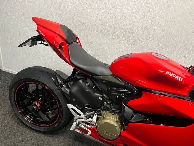 ducati - 1199-panigale