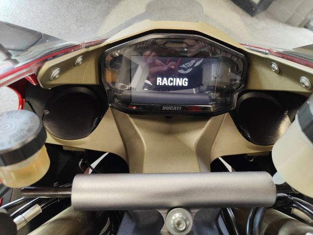 ducati - 1199-panigale