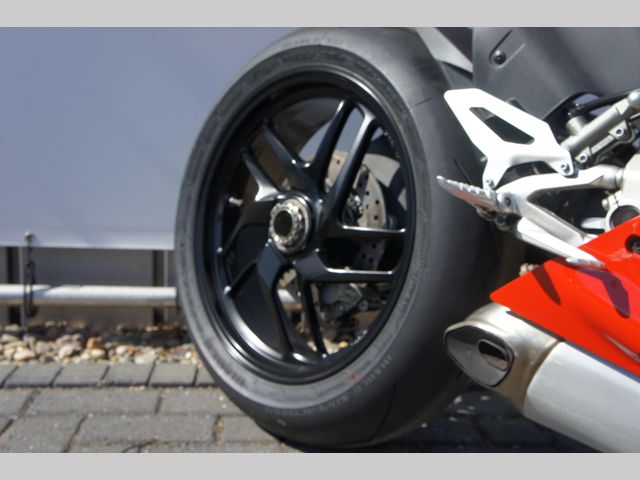 ducati - 1199-panigale