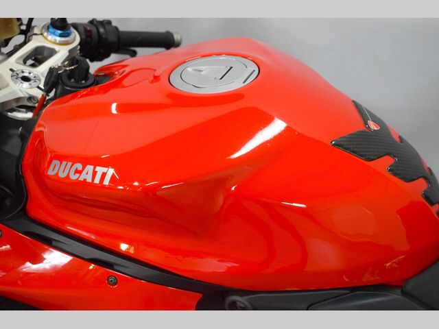 ducati - 1199-panigale-s