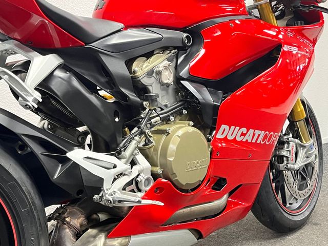 ducati - 1199-panigale-s