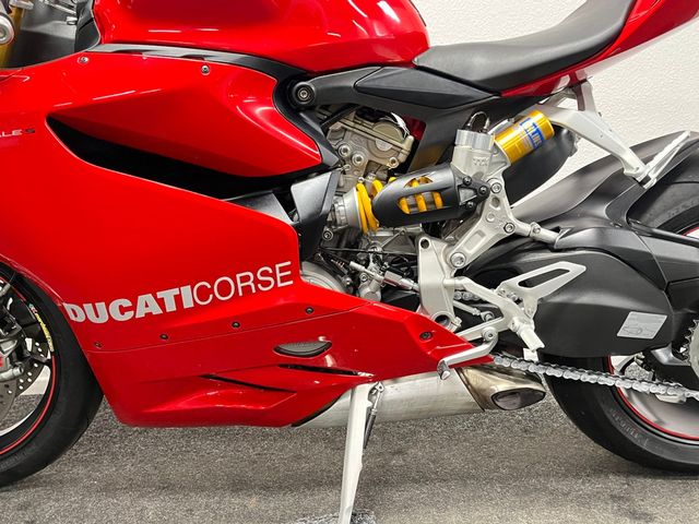 ducati - 1199-panigale-s