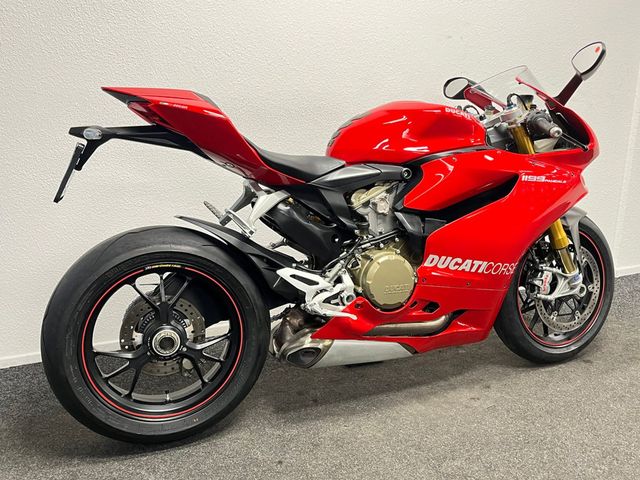 ducati - 1199-panigale-s