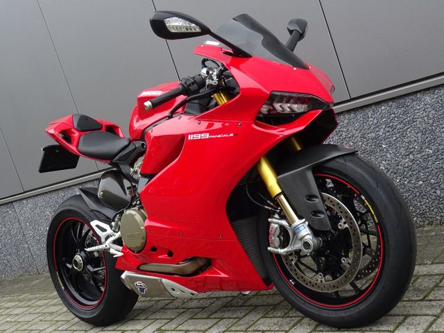 ducati - 1199-panigale-s