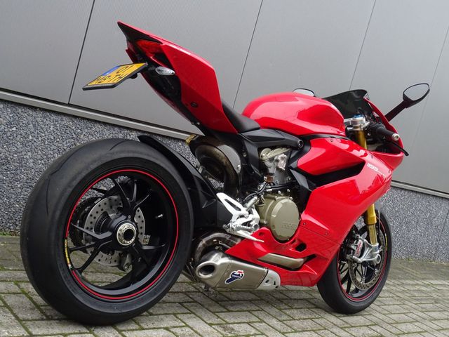 ducati - 1199-panigale-s