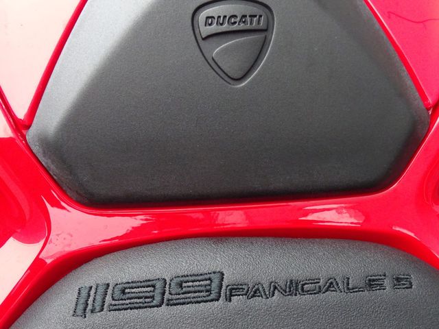 ducati - 1199-panigale-s