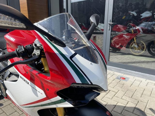 ducati - 1199-panigale-s-tricolore