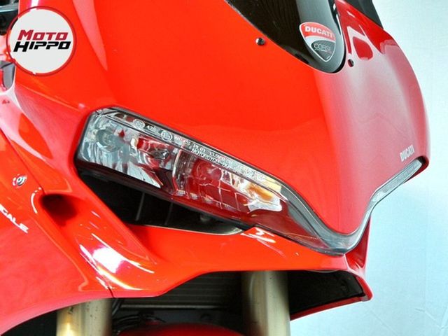 ducati - 1299-panigale