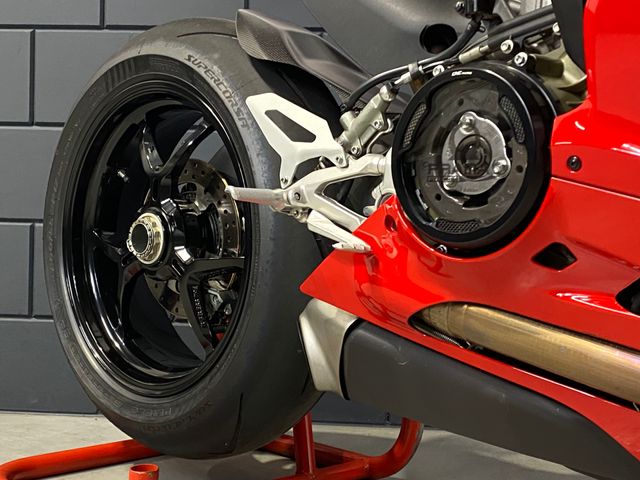 ducati - 1299-panigale