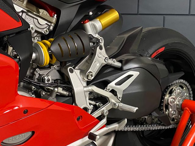 ducati - 1299-panigale