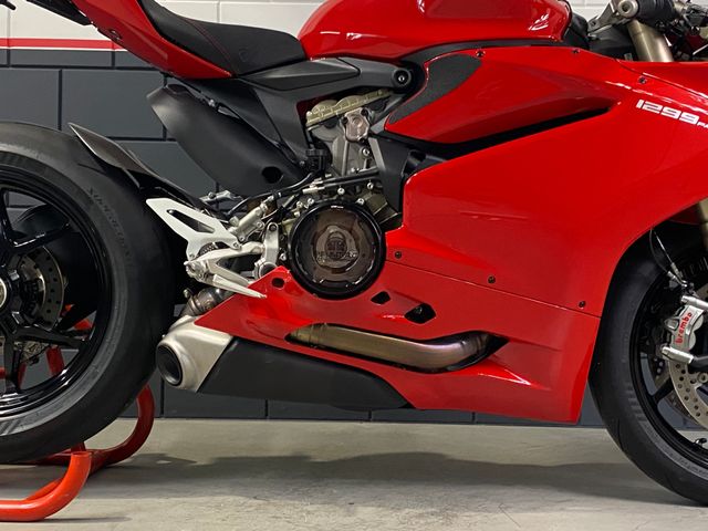 ducati - 1299-panigale
