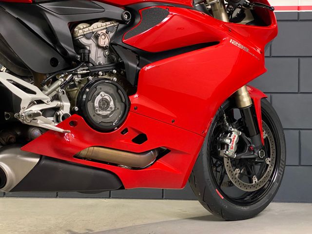 ducati - 1299-panigale