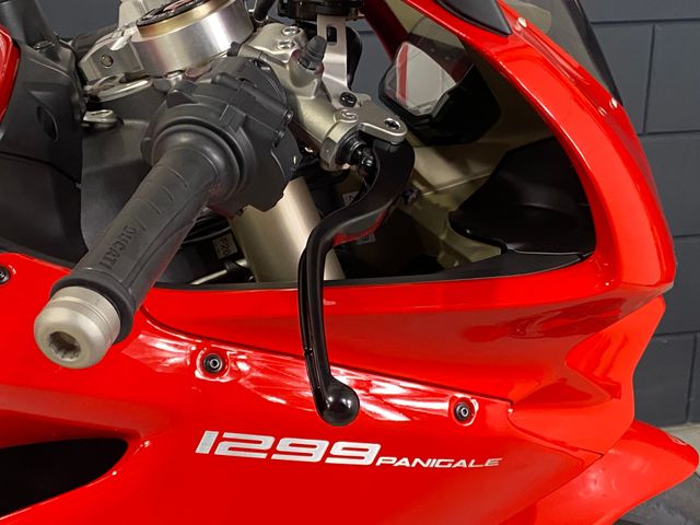 ducati - 1299-panigale