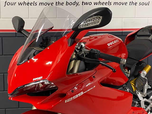 ducati - 1299-panigale