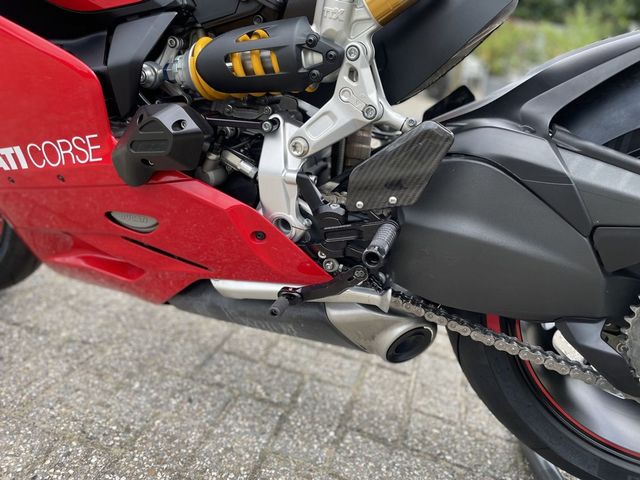 ducati - 1299-panigale-s