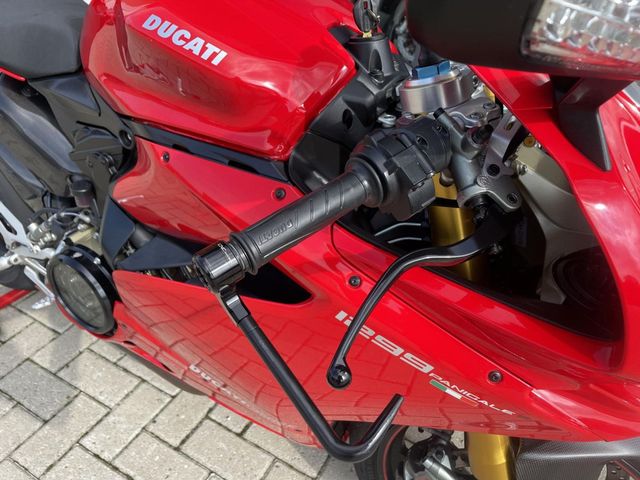 ducati - 1299-panigale-s