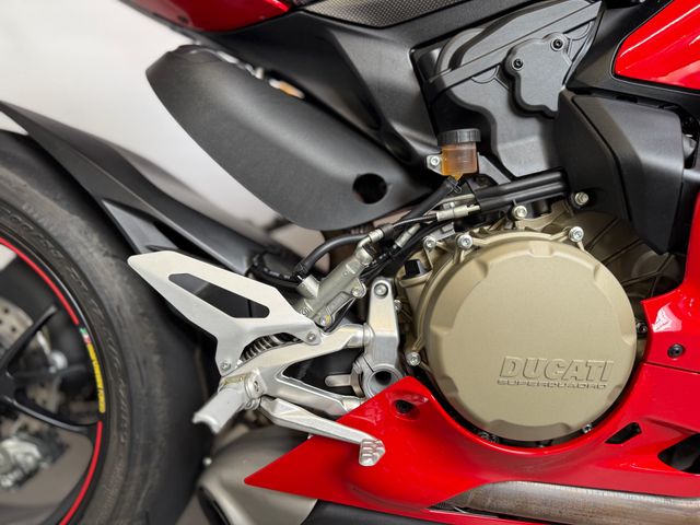 ducati - 1299-panigale-s