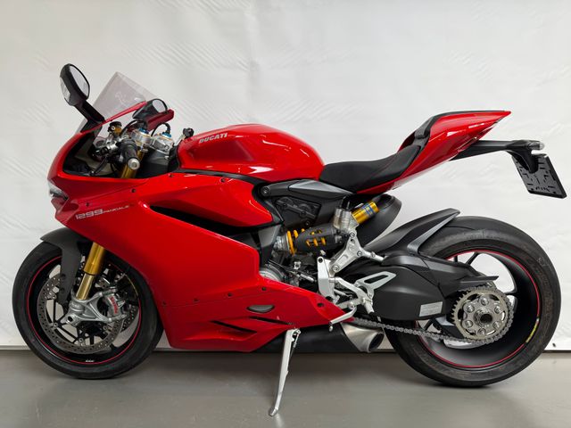 ducati - 1299-panigale-s