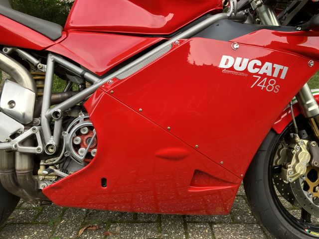 ducati - 748-s