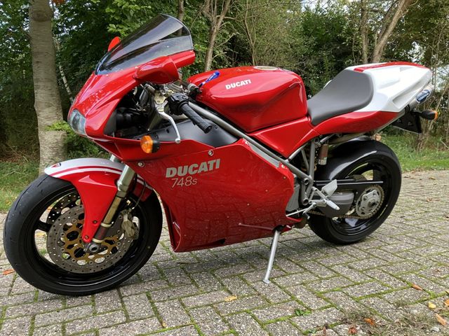 ducati - 748-s