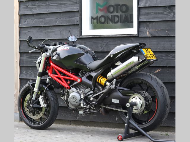 ducati - 796-monster