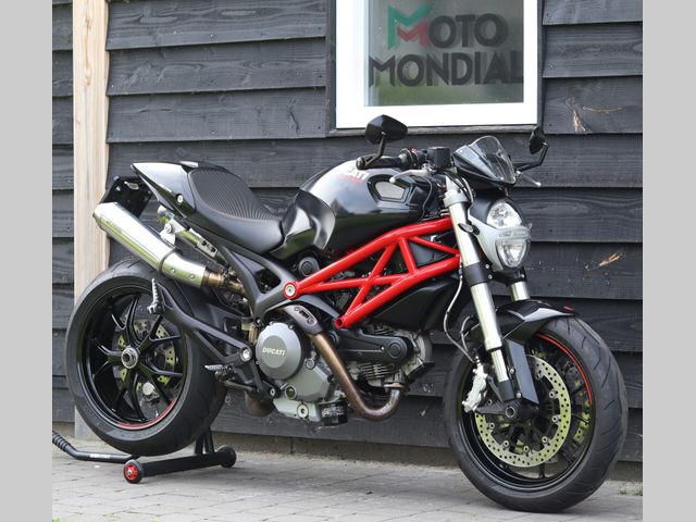 ducati - 796-monster