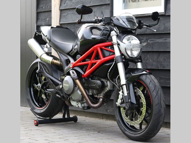 ducati - 796-monster