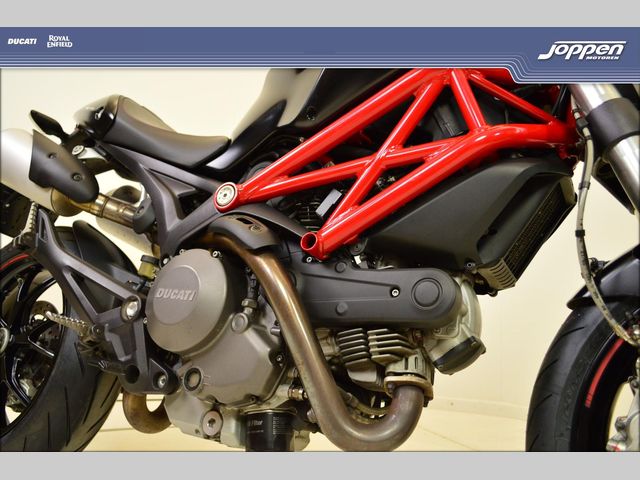ducati - 796-monster