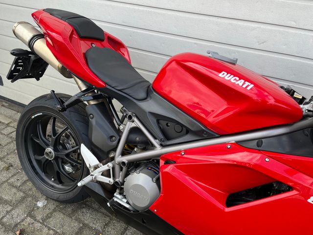 ducati - 848