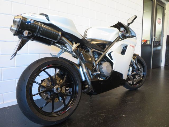 ducati - 848