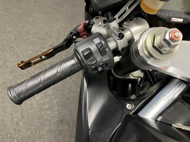 ducati - 848