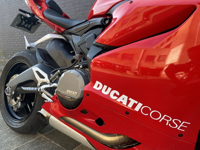 ducati - 899-panigale