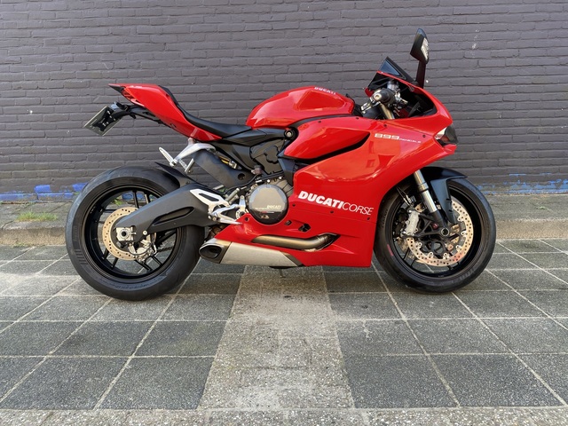 ducati - 899-panigale