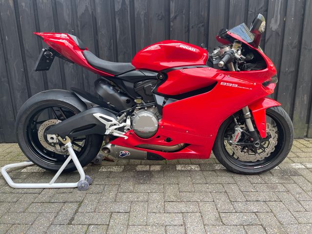 ducati - 899-panigale