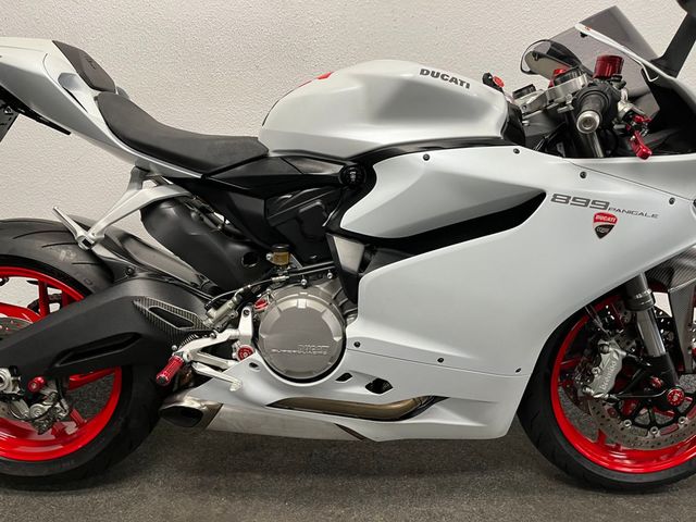 ducati - 899-panigale