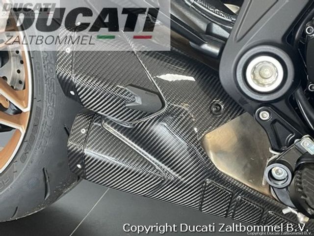 ducati - diavel-1260-lamborghini