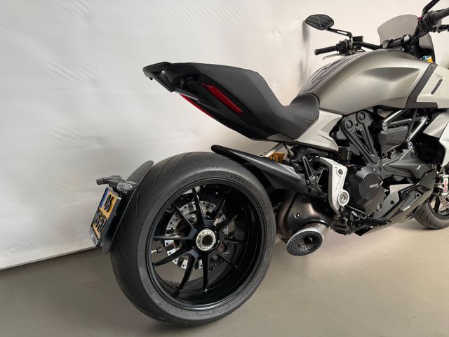 ducati - diavel-1260-s