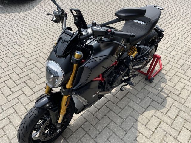 ducati - diavel-1260-s