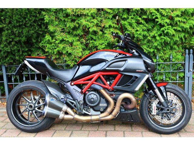 ducati - diavel