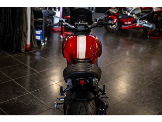 ducati - diavel