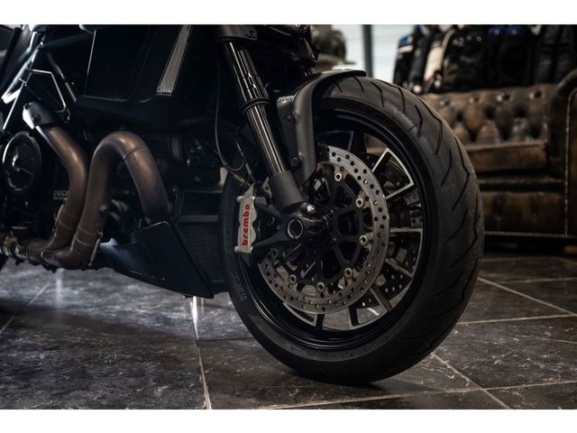 ducati - diavel