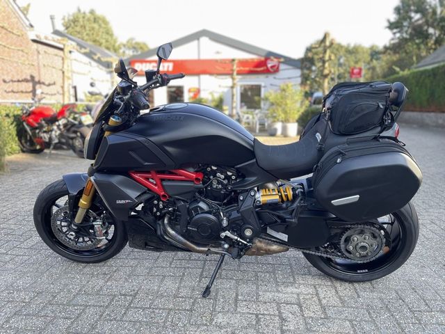 ducati - diavel