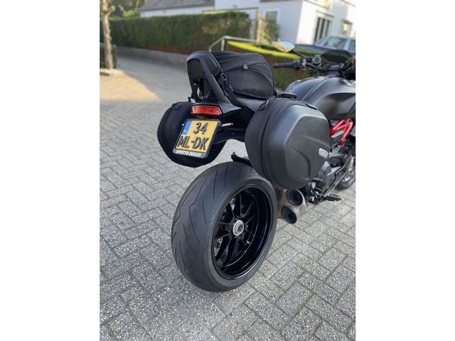 ducati - diavel