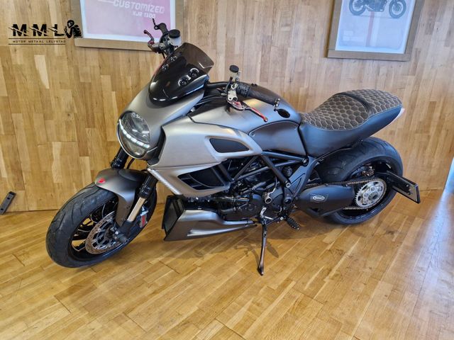 ducati - diavel