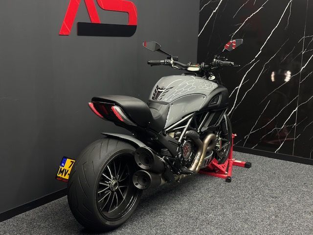 ducati - diavel