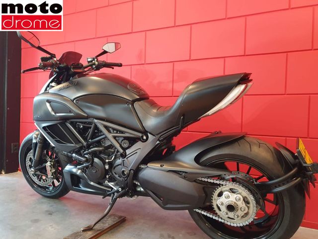 ducati - diavel