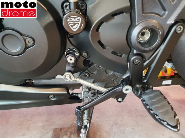 ducati - diavel